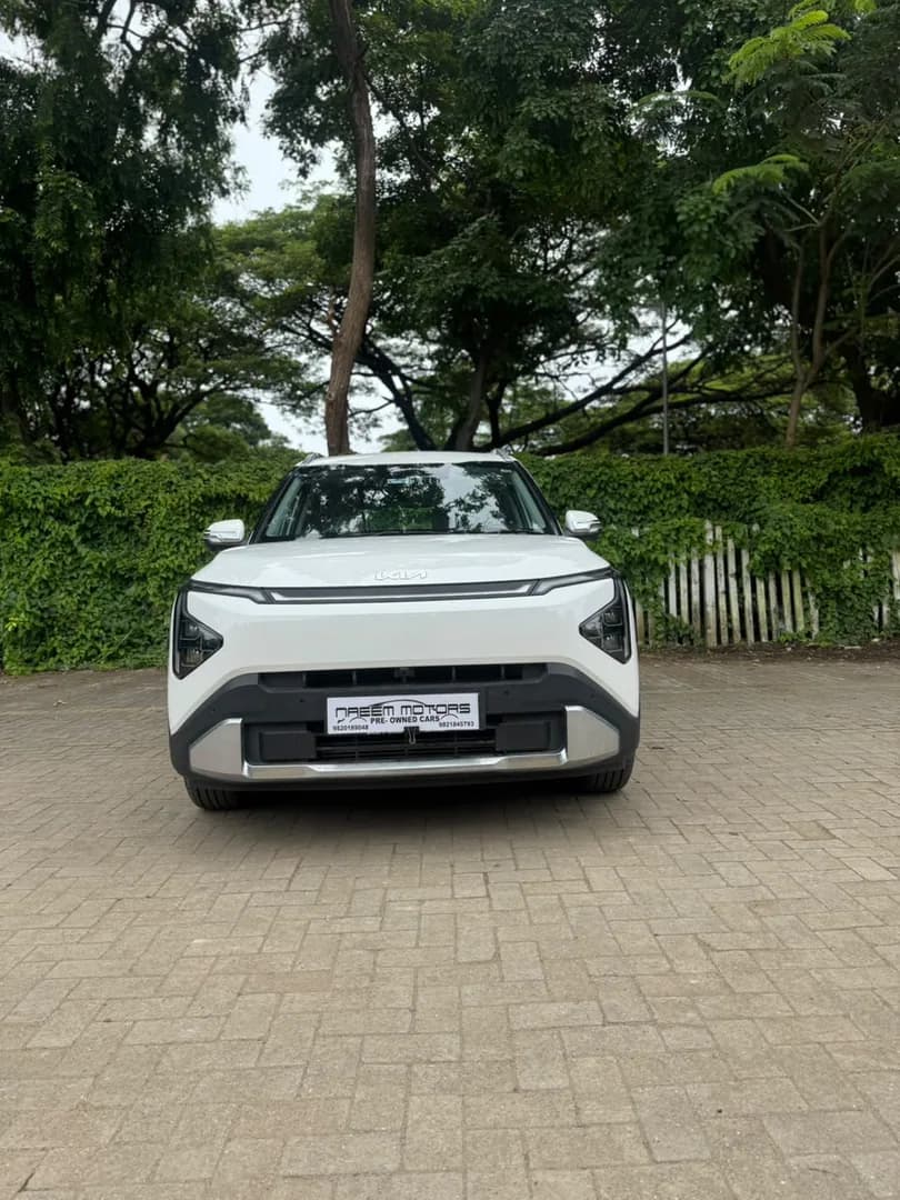 KIA CARENS CLAVIS HTX PLUS PETROL AUTO